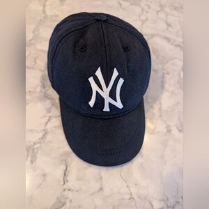 Vintage New York Yankees Classic Navy Baseball Cap - White Logo - XXXS
